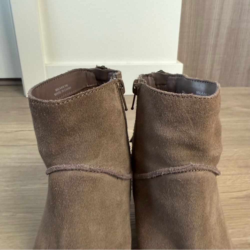 Steve‎ Madden Taupe Milaan Leather Suede Heeled Ankle Bootie - Picture 4 of 11